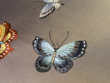 Collezione Butterflies: Tessuto da Parato Dipinto a Mano • Misha 2024 04 10 17 16 49