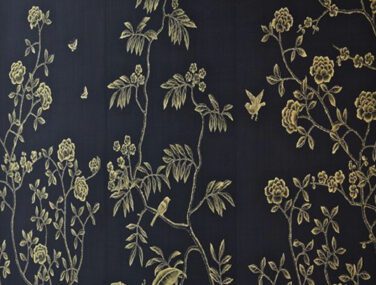 Collezione Gold Banana Garden: Tessuto da Parato Dipinto a Mano • Misha 2024 04 10 16 38 44 3