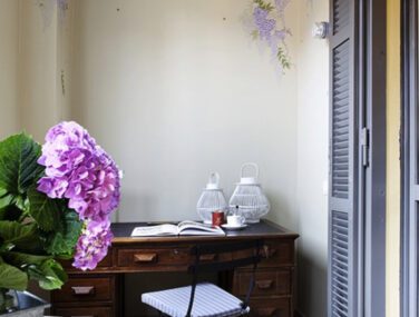Wisteria room