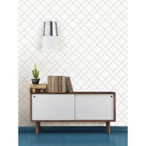 Desiree White Quatrefoil