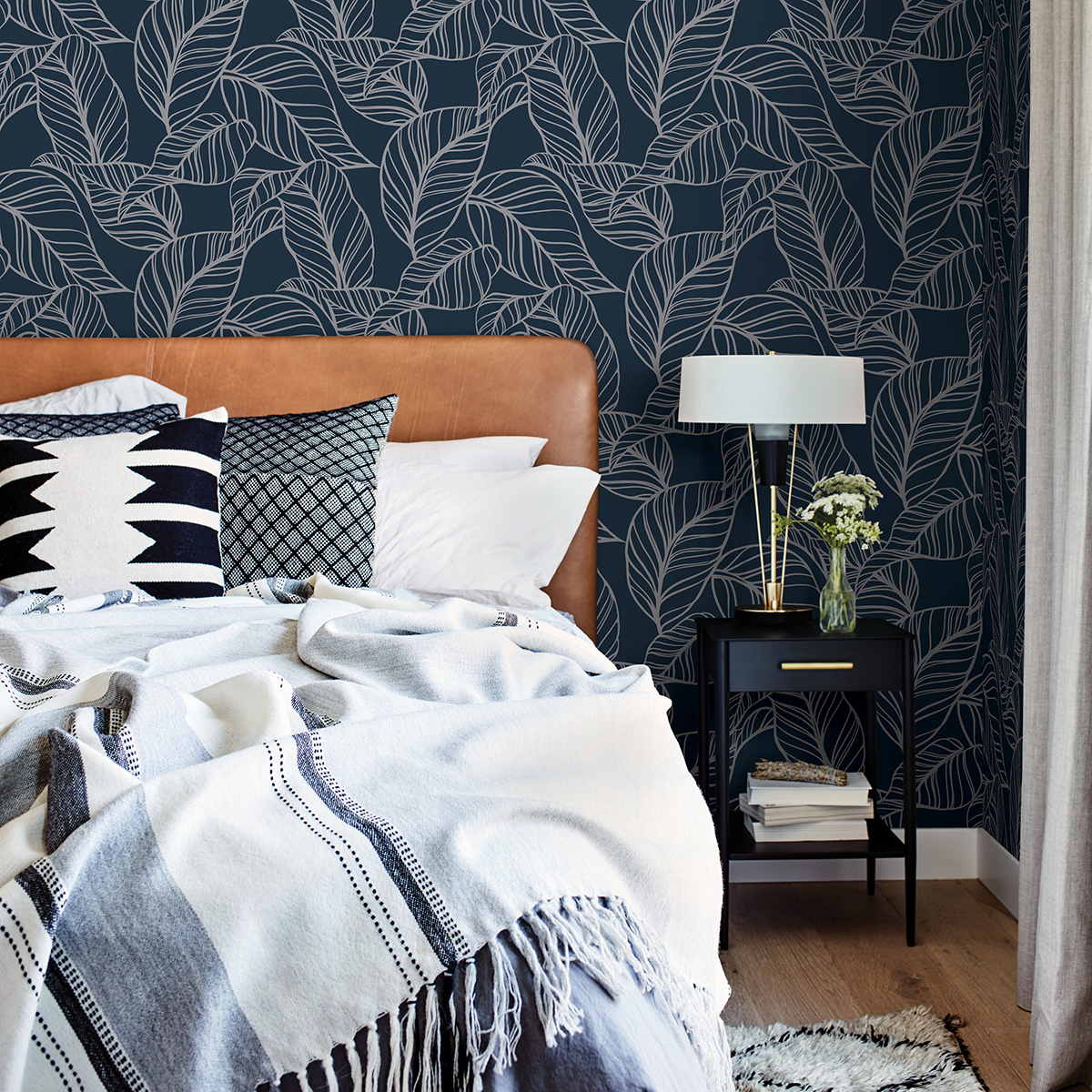 0055114 kagan blue large leaf wallpaper