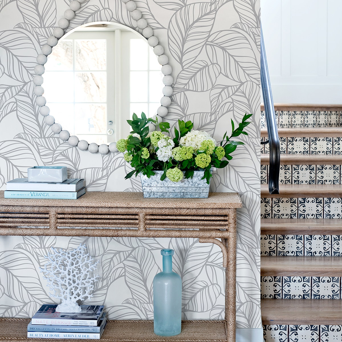 0055116 kagan grey large leaf wallpaper