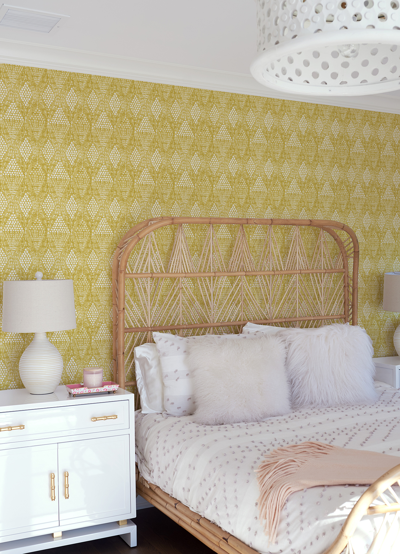 Grady Yellow Dotted Geometric Wallpaper - Image 3