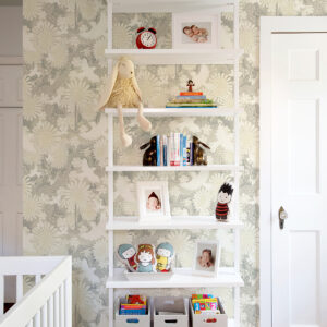 Dr√∂mma Light Grey Songbirds and Sunflowers Wallpaper