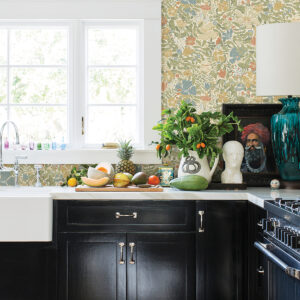 Midsommar Light Green Floral Medley Wallpaper