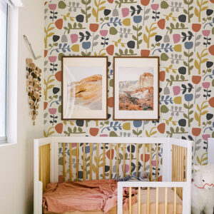 Juni Multicolor Abstract Tulips Wallpaper