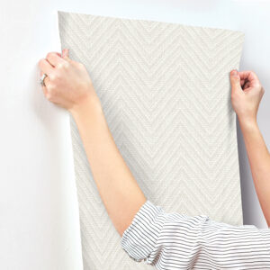 Glynn Silver Chevron Wallpaper