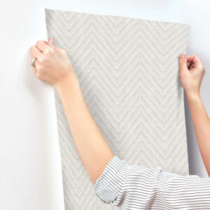 Glynn Light Grey Chevron Wallpaper