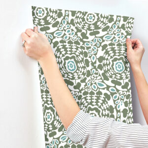 Divine Green Abstract Medallion Wallpaper